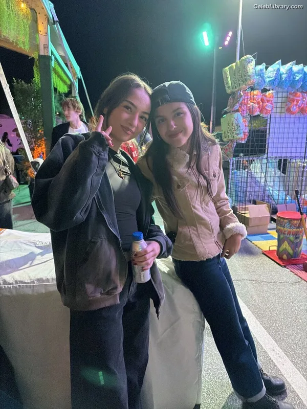 Olivia Rodrigo photo 10 of 3933