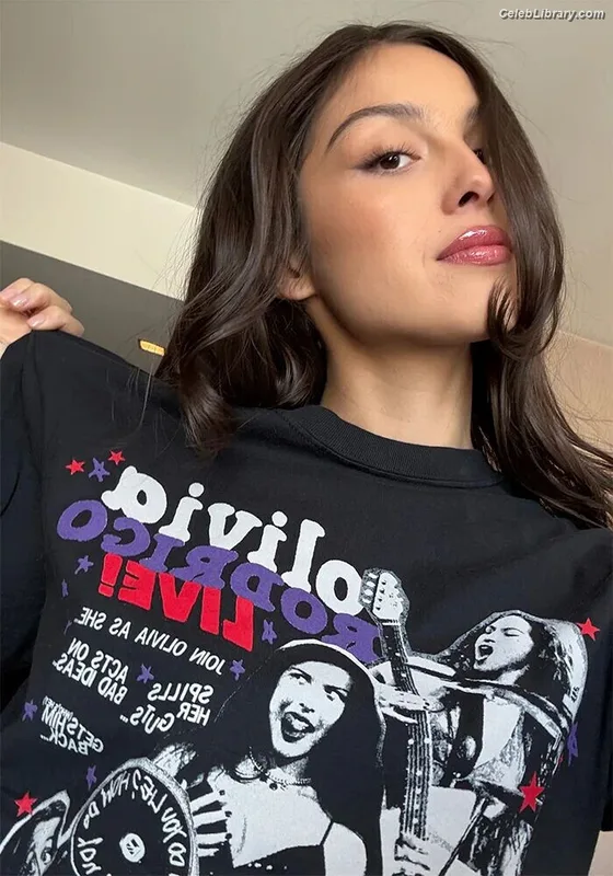 Olivia Rodrigo photo 13 of 3933