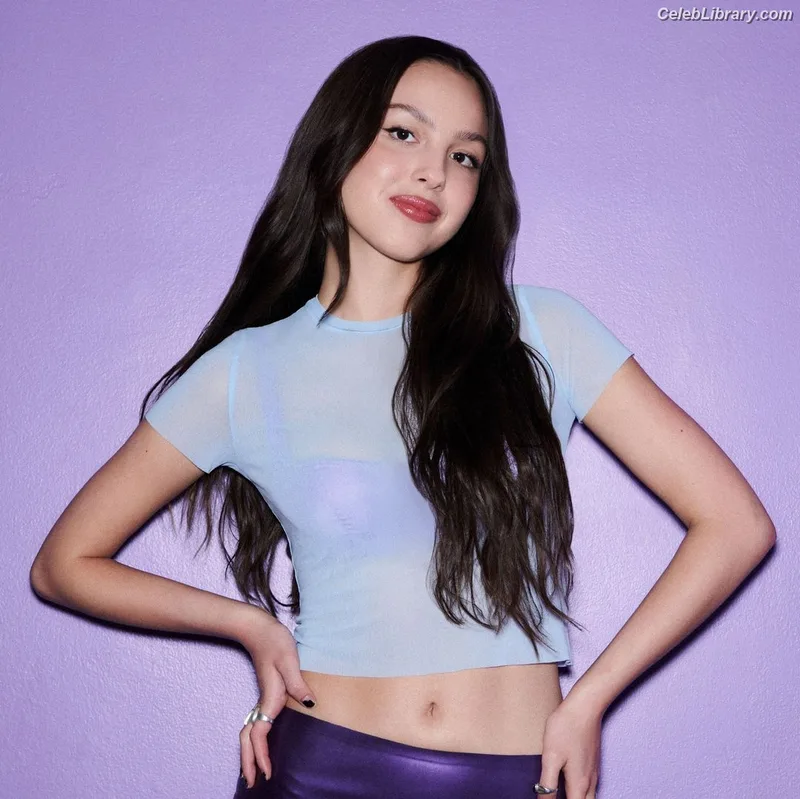 Olivia Rodrigo photo 6 of 3933