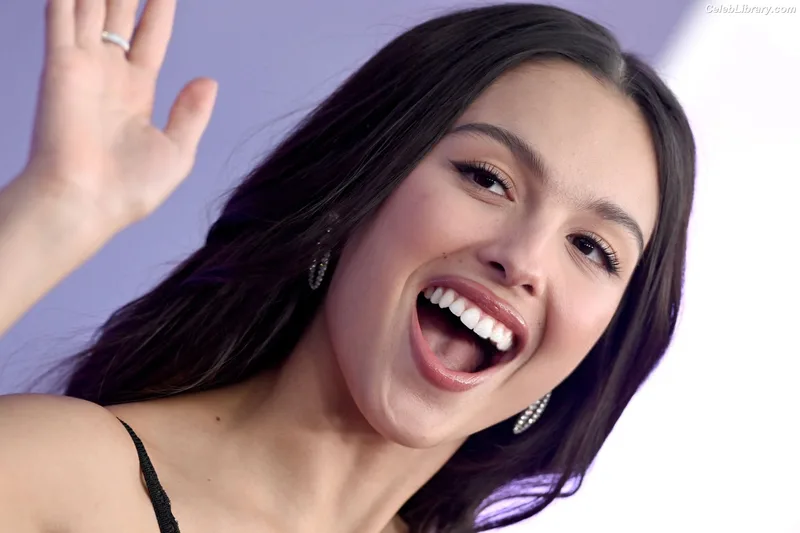 Olivia Rodrigo photo 12 of 3933