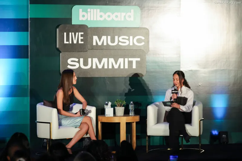 Olivia Rodrigo photo 2 of 3933