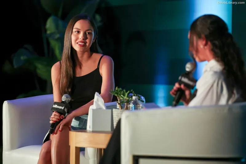 Olivia Rodrigo photo 19 of 3933