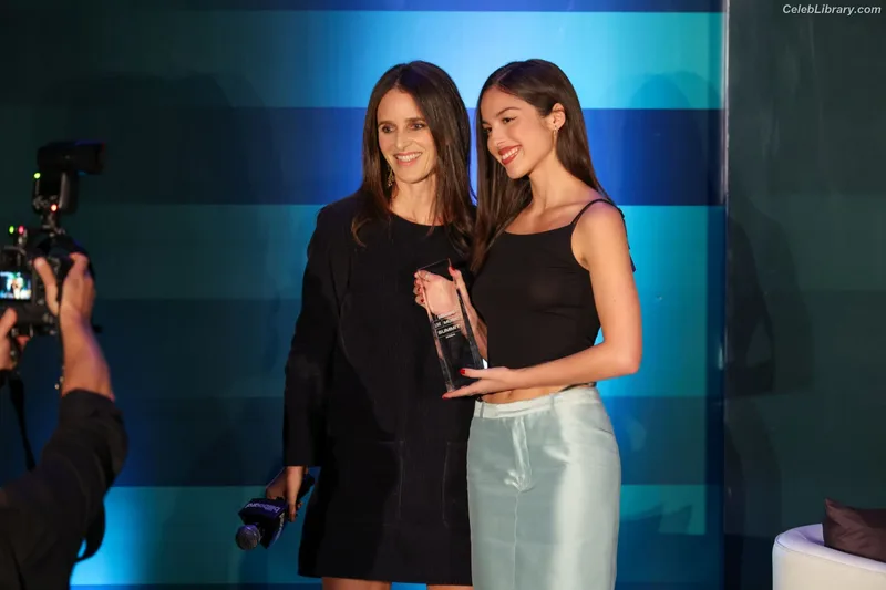 Olivia Rodrigo photo 13 of 3933