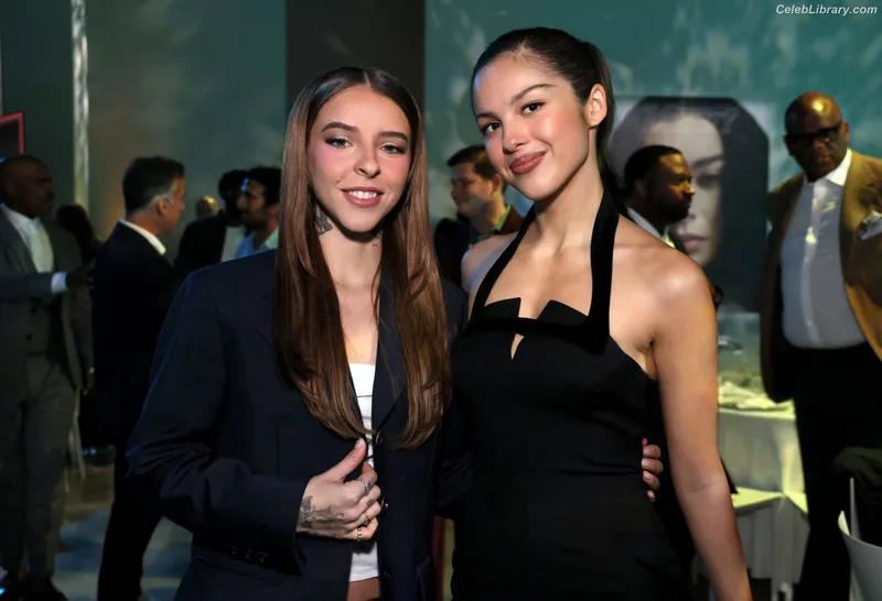 Olivia Rodrigo photo 11 of 3933