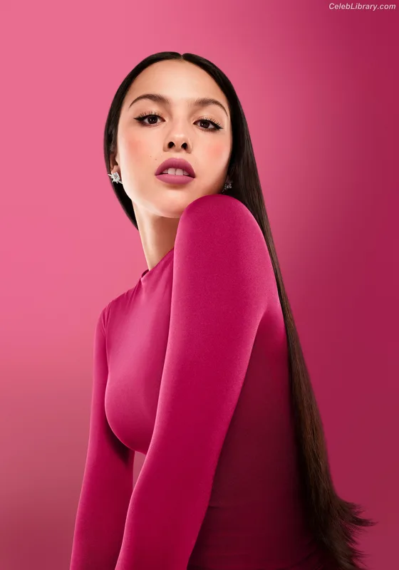 Olivia Rodrigo photo 6 of 3933