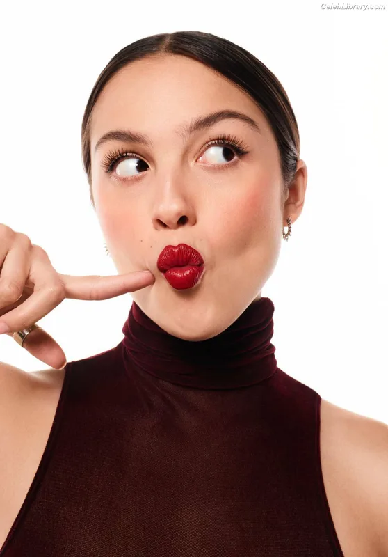 Olivia Rodrigo photo 11 of 3933