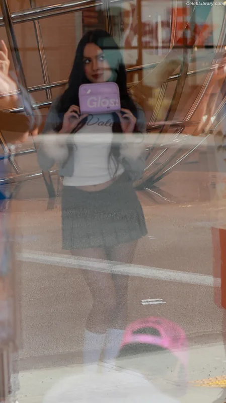 Olivia Rodrigo photo 3 of 3933