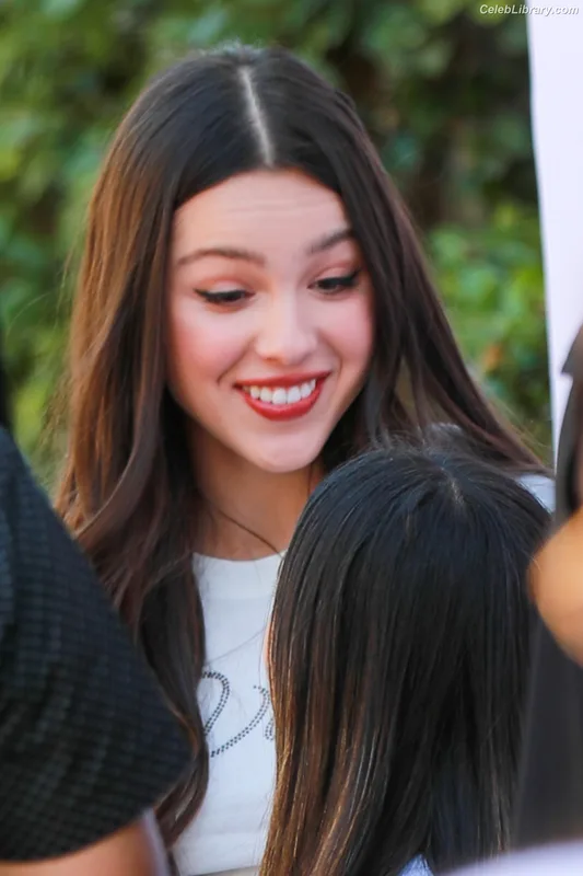 Olivia Rodrigo photo 12 of 3933
