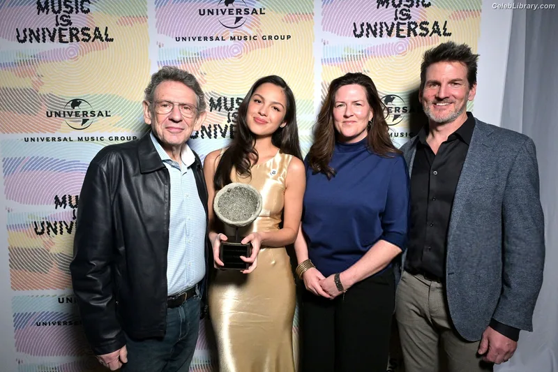 Olivia Rodrigo photo 11 of 3933