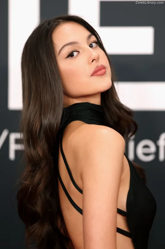 Olivia Rodrigo photo 19 of 3933