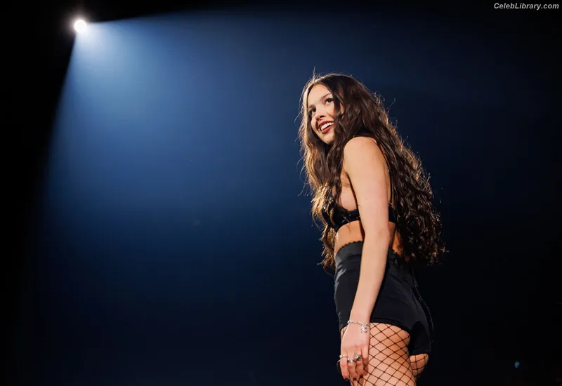 Olivia Rodrigo photo 22 of 3933