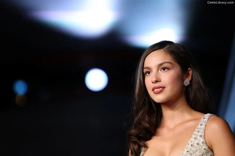Olivia Rodrigo photo 24 of 3933