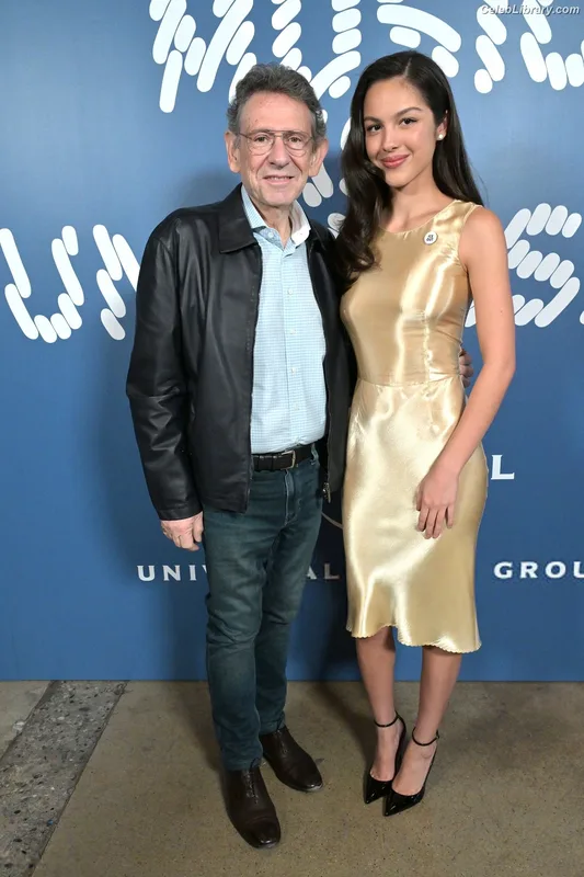 Olivia Rodrigo photo 9 of 3933