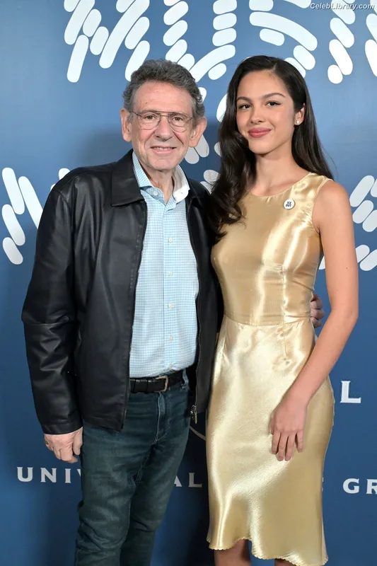 Olivia Rodrigo photo 8 of 3933