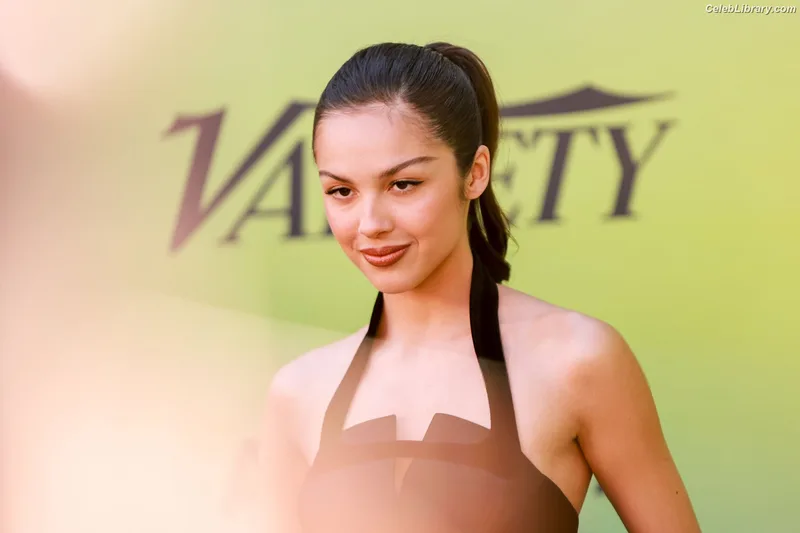 Olivia Rodrigo photo 11 of 3933