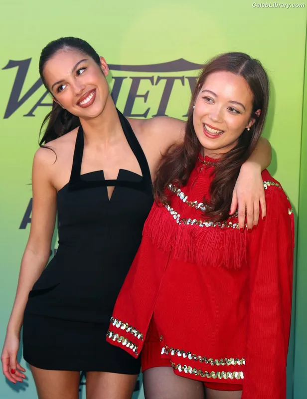 Olivia Rodrigo photo 8 of 3933