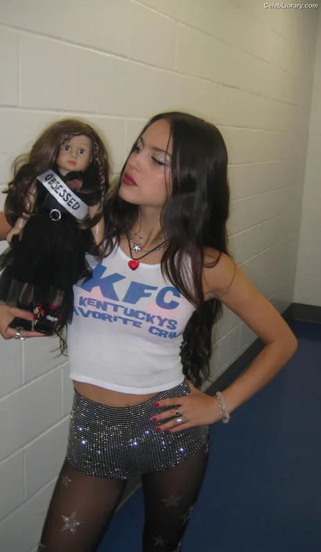 Olivia Rodrigo photo 19 of 3933