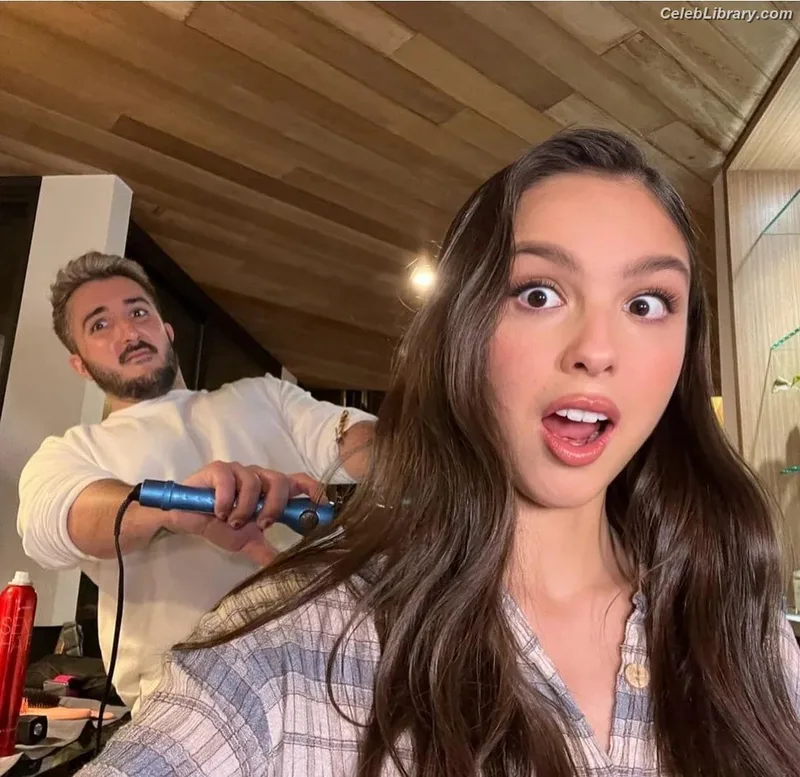 Olivia Rodrigo photo 21 of 3933