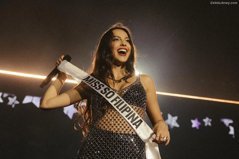 Olivia Rodrigo photo 16 of 3933