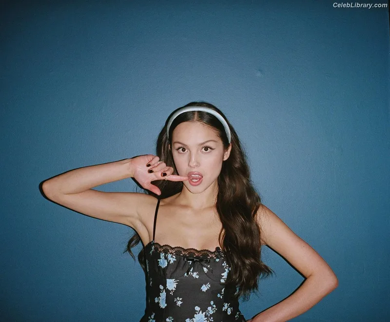 Olivia Rodrigo photo 20 of 3933