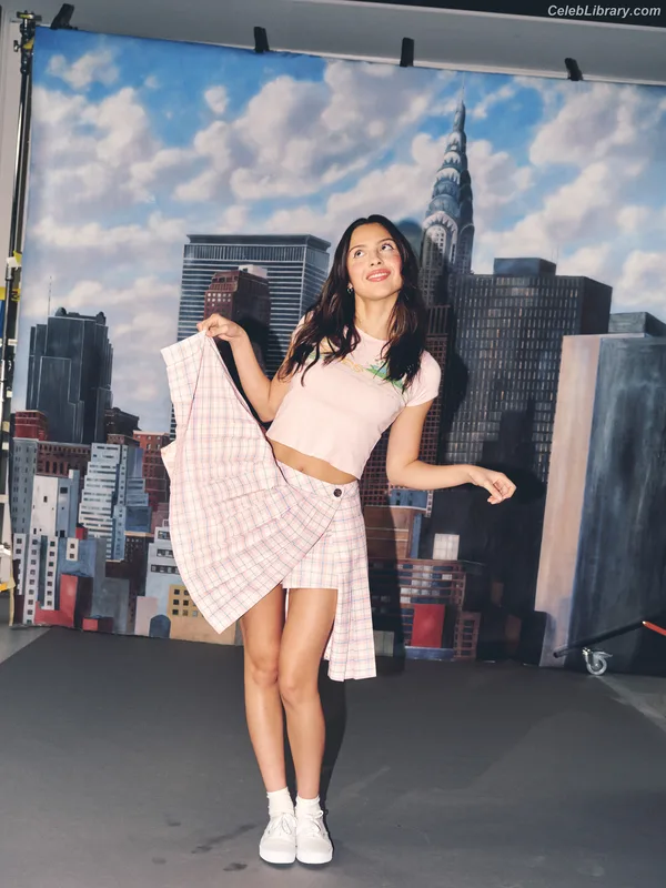 Olivia Rodrigo photo 16 of 3933