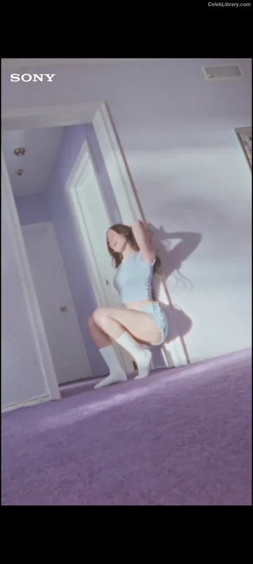Olivia Rodrigo photo 11 of 3933