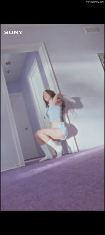 Olivia Rodrigo photo 12 of 3933