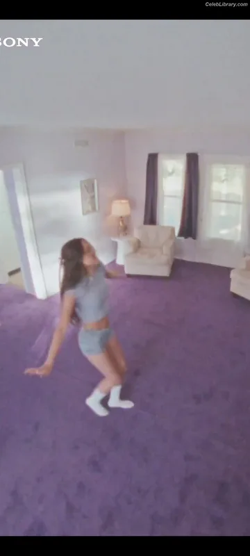 Olivia Rodrigo photo 19 of 3933