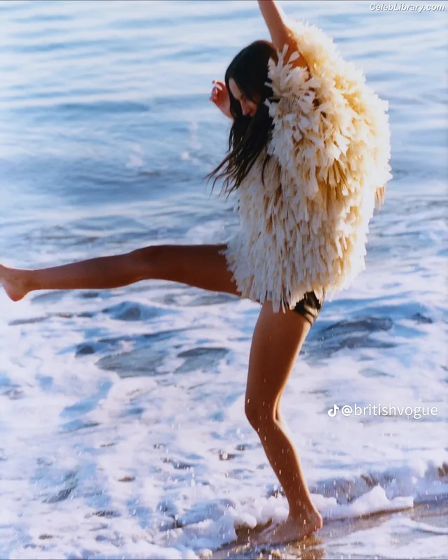 Olivia Rodrigo photo 3 of 3933