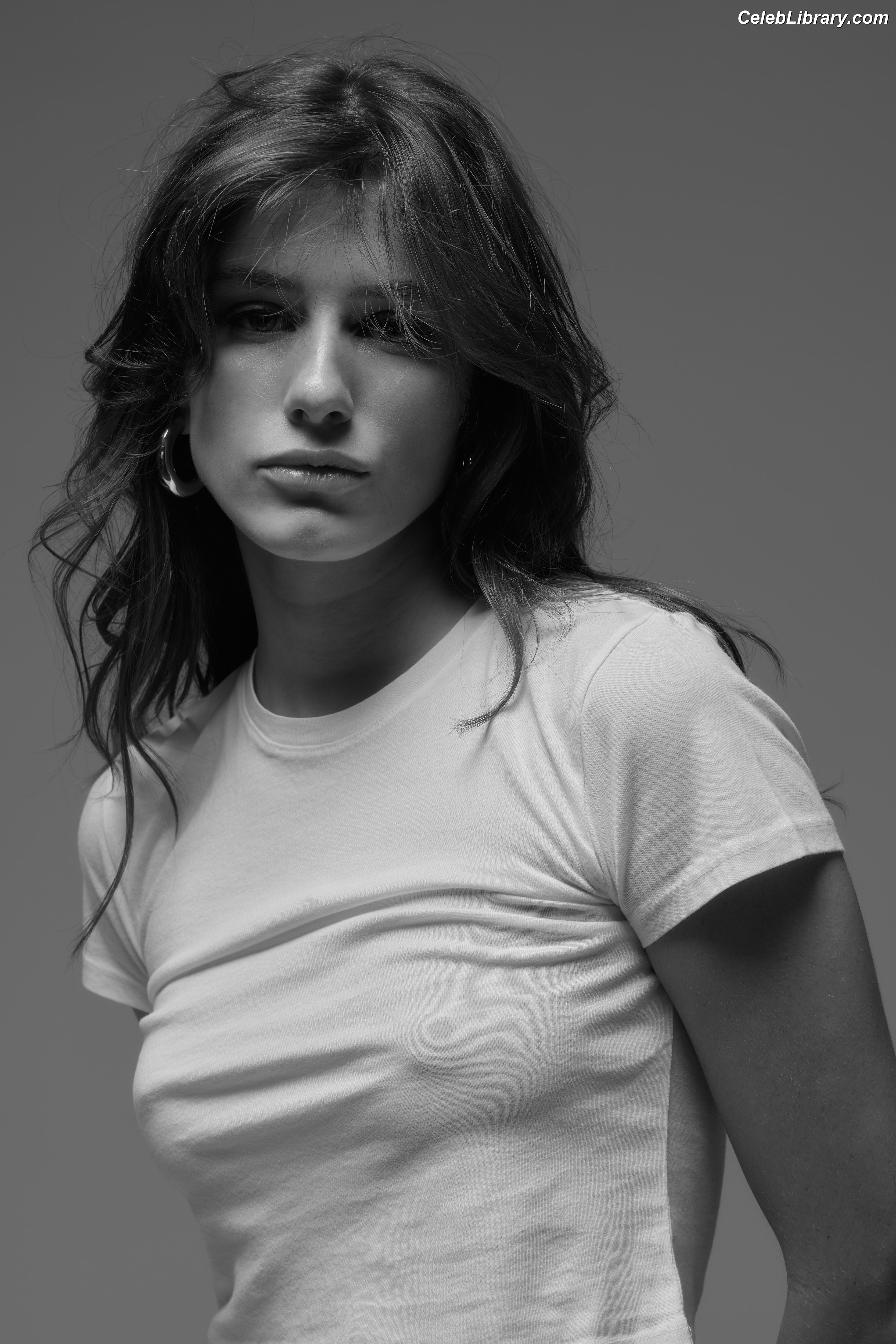 Olivia Rouyre photo 11 of 33