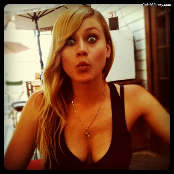 Olivia Taylor Dudley photo 23 of 290