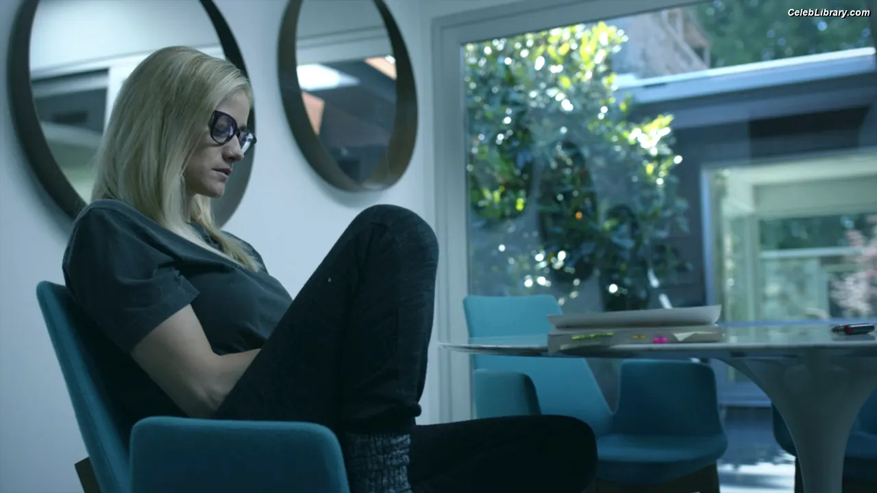 Olivia Taylor Dudley photo 2 of 290