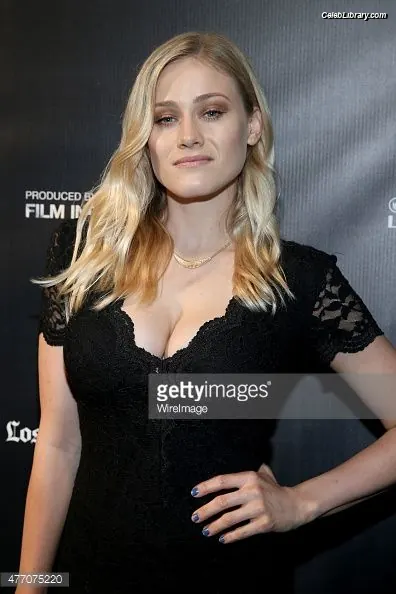 Olivia Taylor Dudley photo 22 of 290