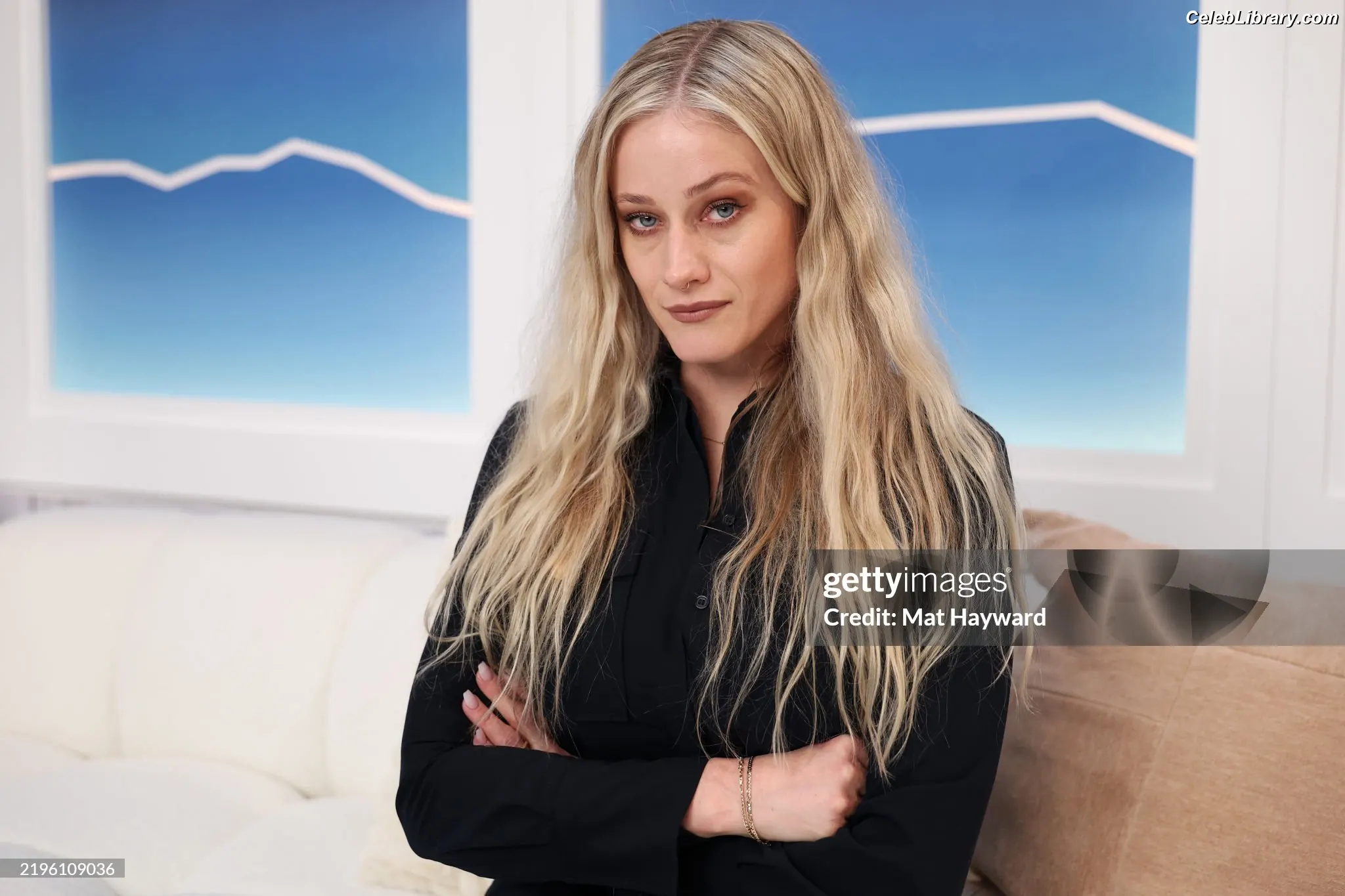 Olivia Taylor Dudley photo 5 of 290