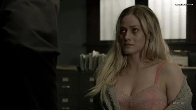 Olivia Taylor Dudley photo 23 of 290