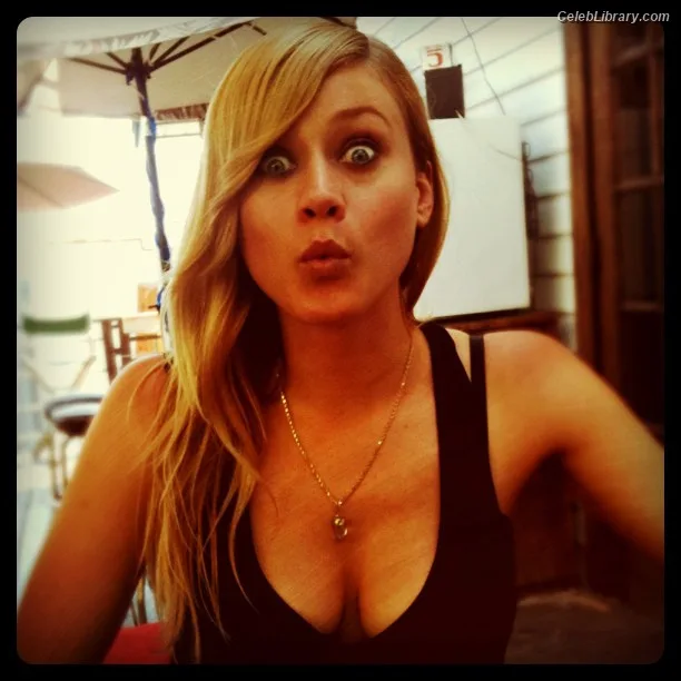 Olivia Taylor Dudley photo 22 of 285