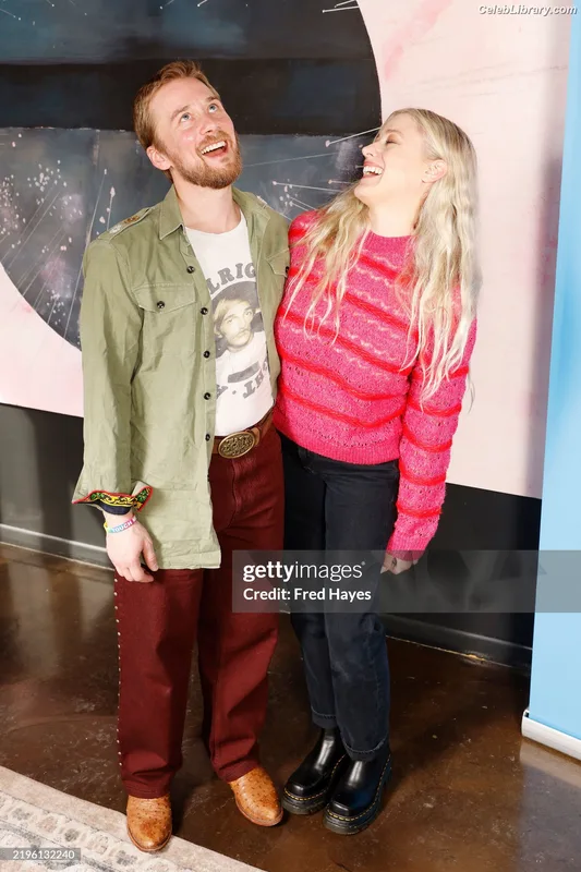 Olivia Taylor Dudley photo 6 of 285