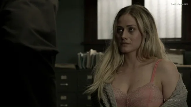 Olivia Taylor Dudley photo 17 of 285