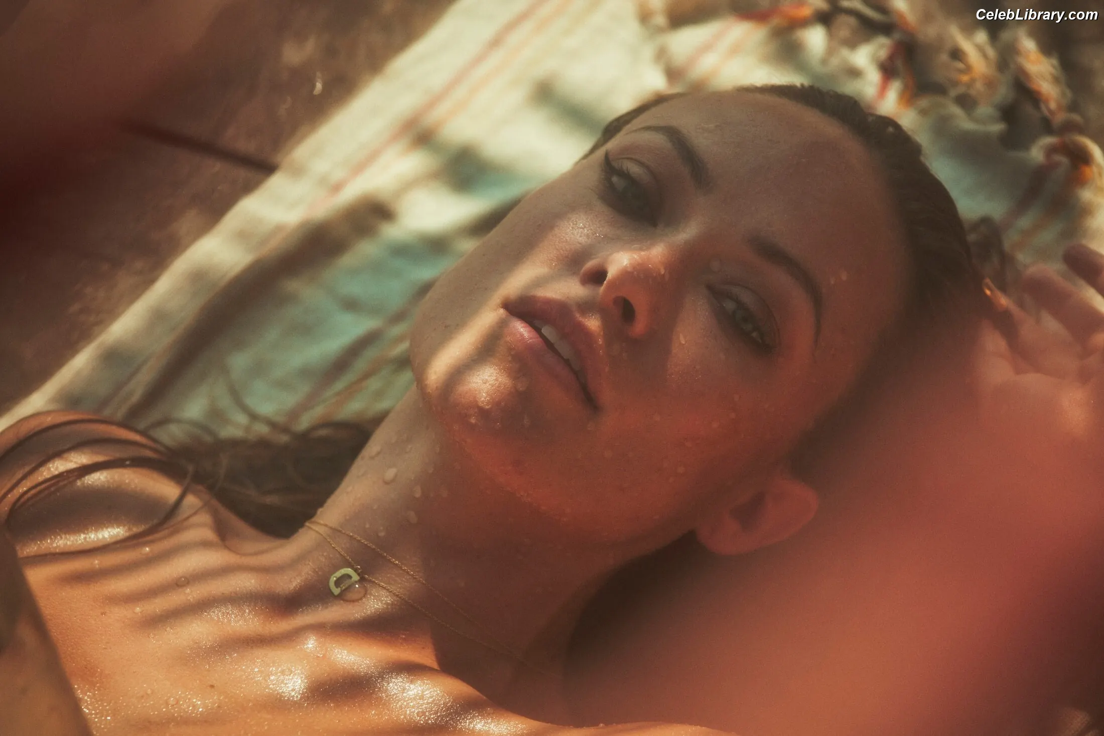 Olivia Wilde photo 4 of 1242