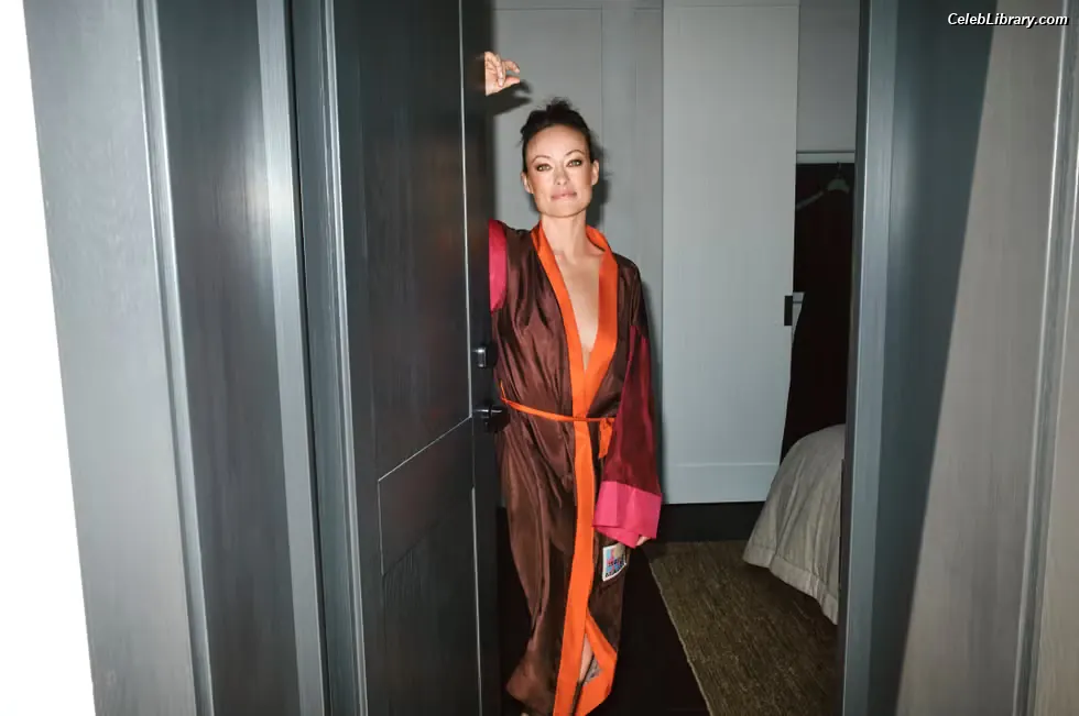 Olivia Wilde photo 5 of 1242