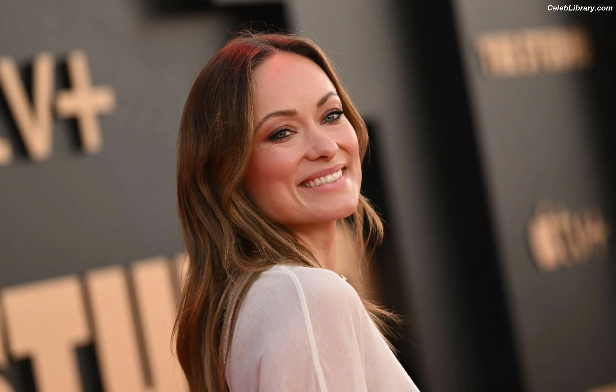 Olivia Wilde photo 6 of 1242