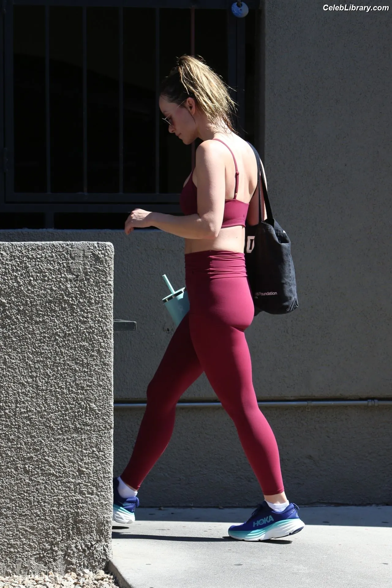 Olivia Wilde photo 10 of 1242