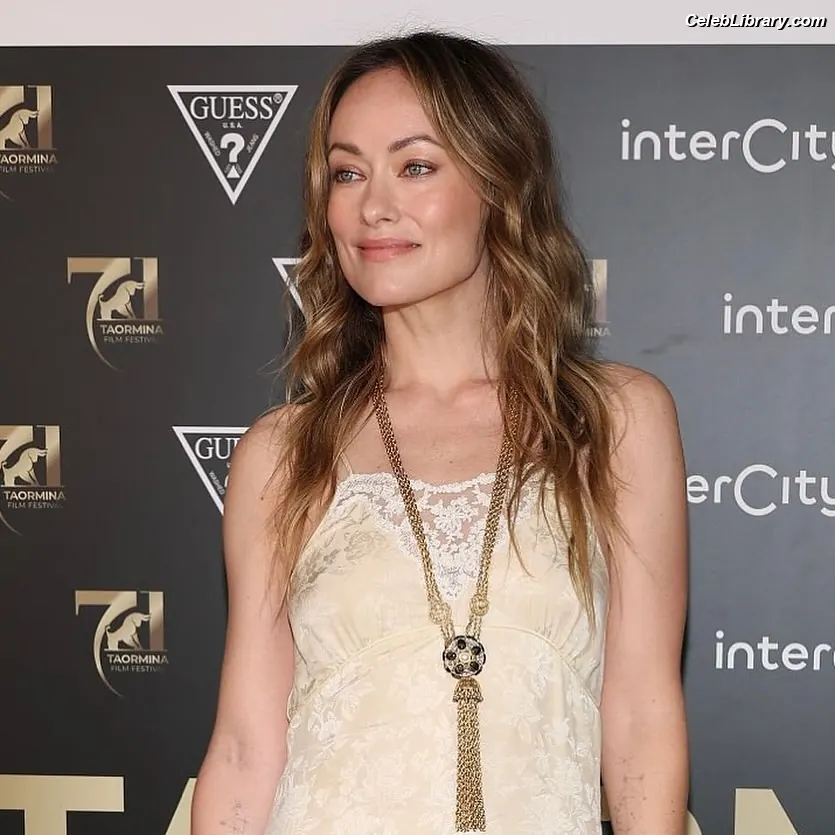 Olivia Wilde photo 17 of 1242