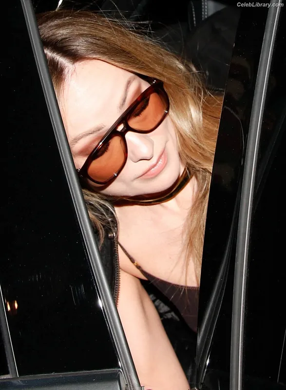 Olivia Wilde photo 15 of 1242