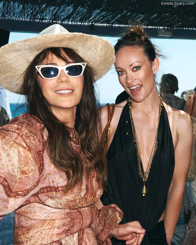 Olivia Wilde photo 10 of 1242