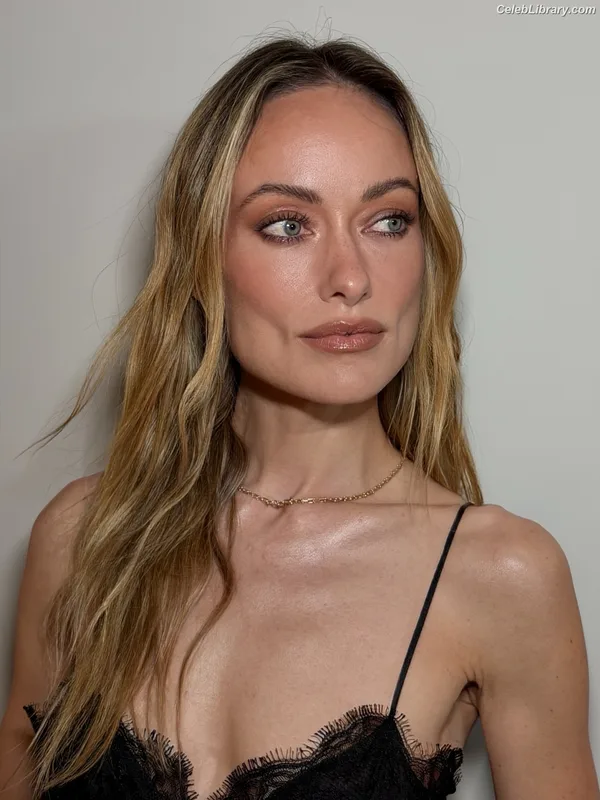 Olivia Wilde photo 18 of 1242