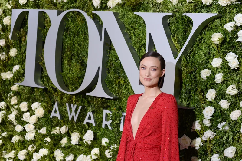 Olivia Wilde photo 17 of 1242