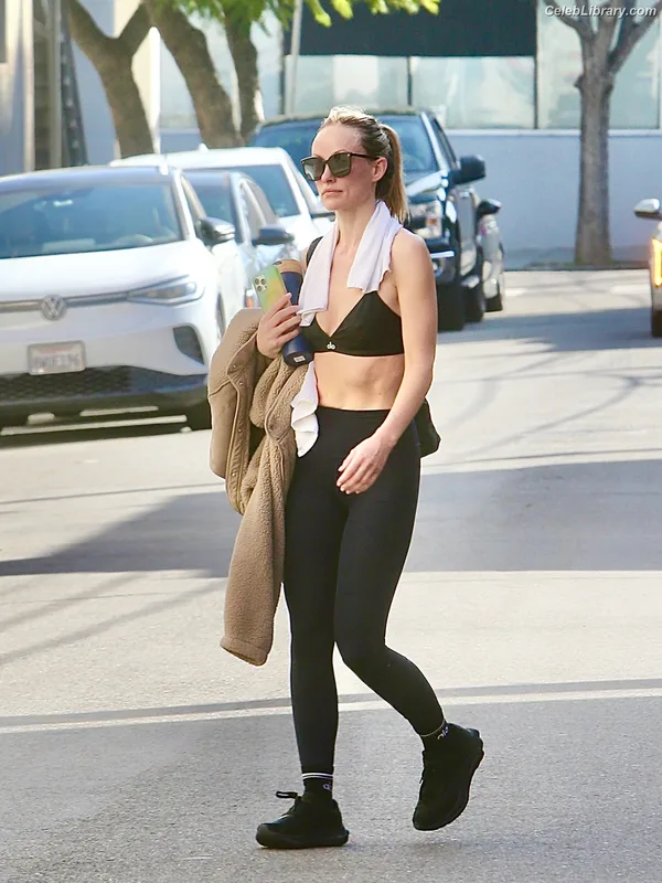 Olivia Wilde photo 12 of 1242