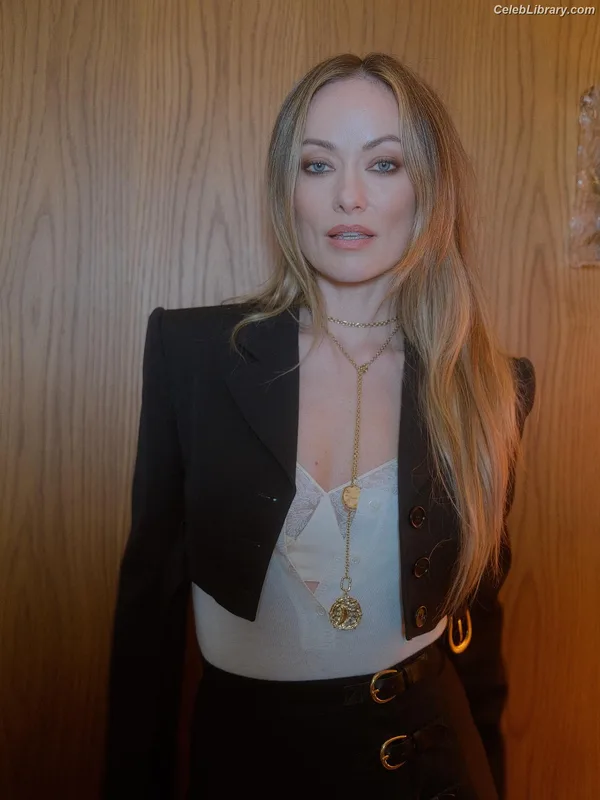 Olivia Wilde photo 16 of 1242