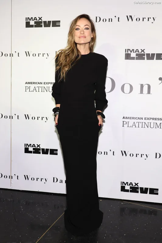 Olivia Wilde photo 18 of 1242